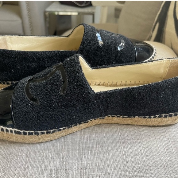 CHANEL CLASSIC SLIP ONS - Picture 4 of 9